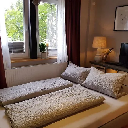 Oliver Apartman *